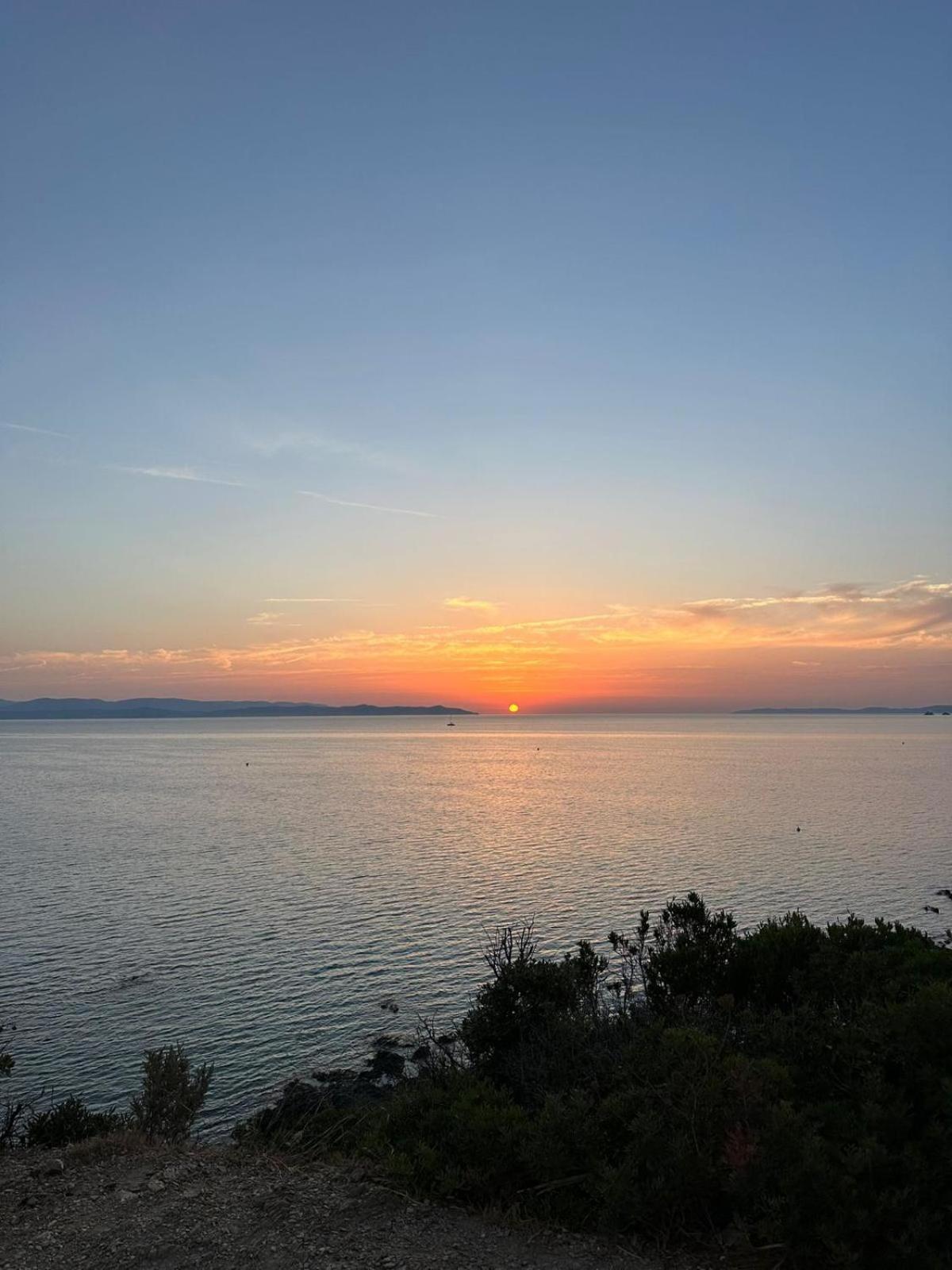 L'Instant Mer - Bord De Mer - Studio Avec Grand Jardin A La Capte Hyères Dış mekan fotoğraf